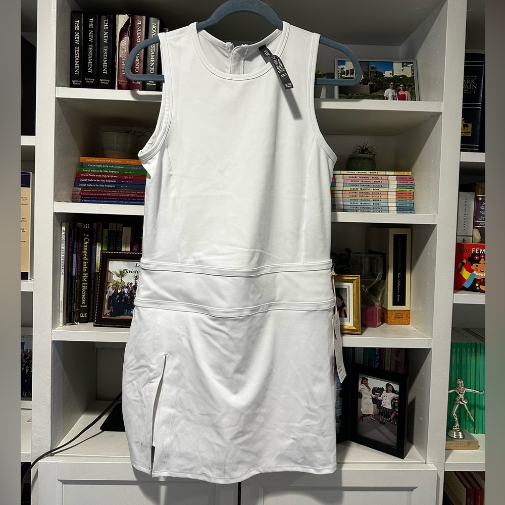 CUTE Vuori Athletic Dress